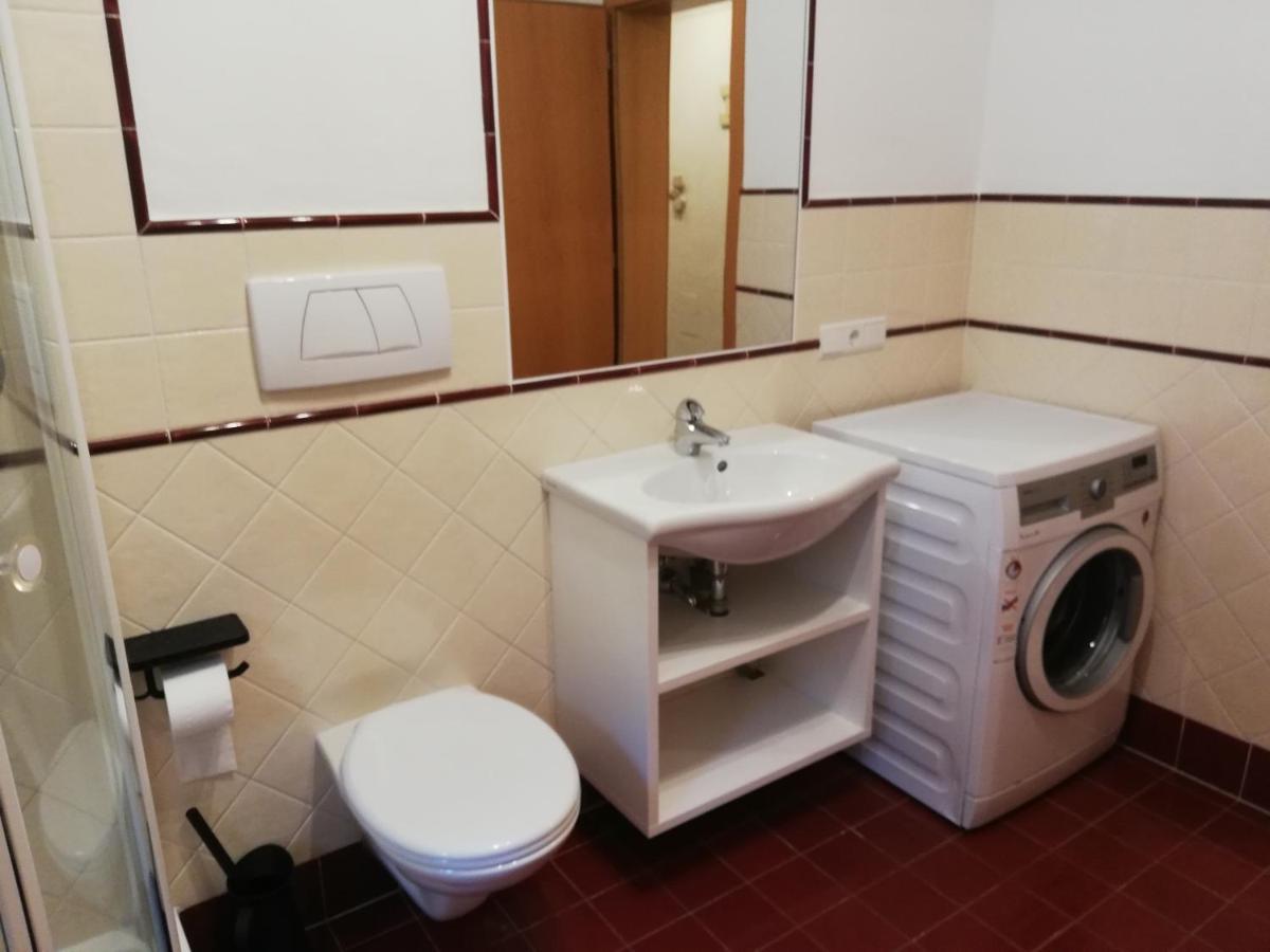 Haus Moeltner - Apartment Aviam Caldaro Εξωτερικό φωτογραφία